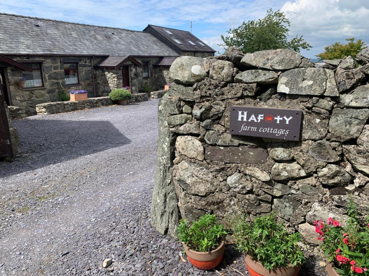 Hafoty Farm Cottages 카나번 외부 사진