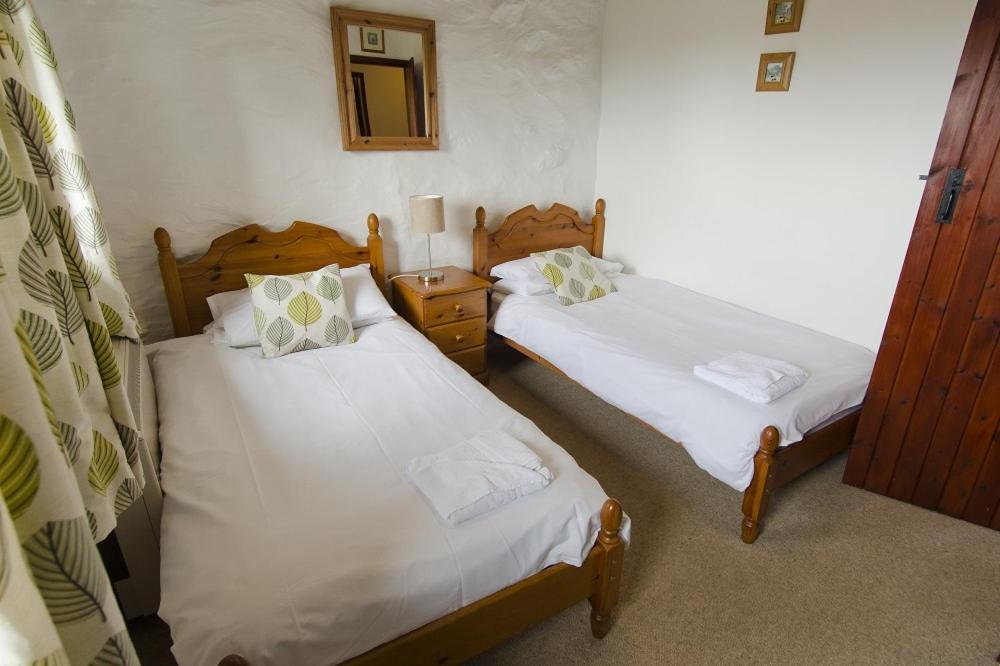 Hafoty Farm Cottages 카나번 외부 사진