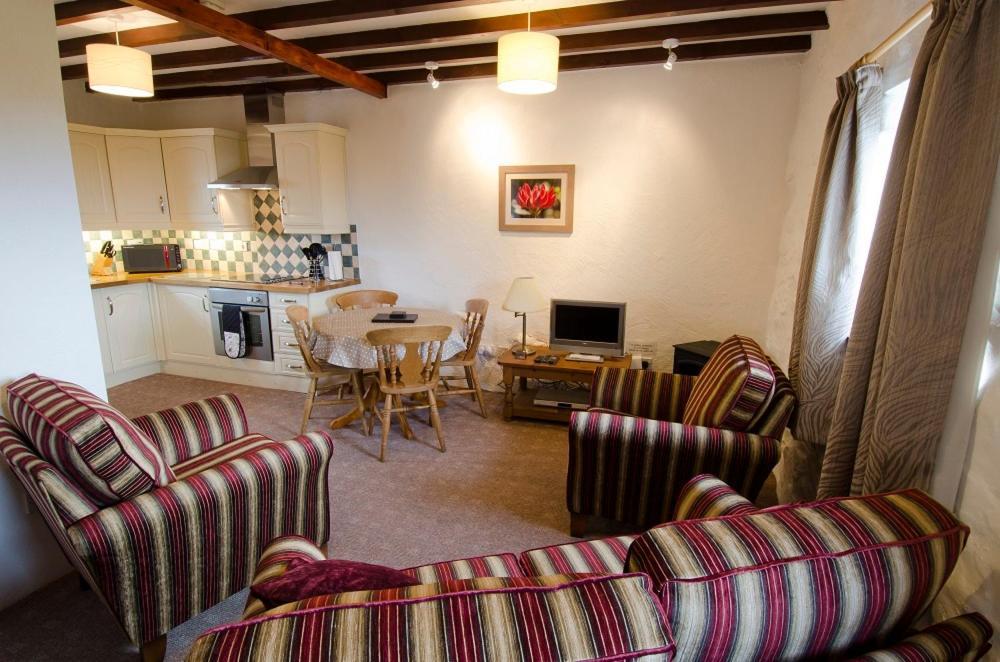 Hafoty Farm Cottages 카나번 외부 사진